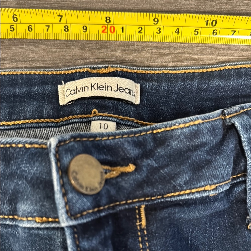 Calvin Klein Women's Blue Jean shorts size 10